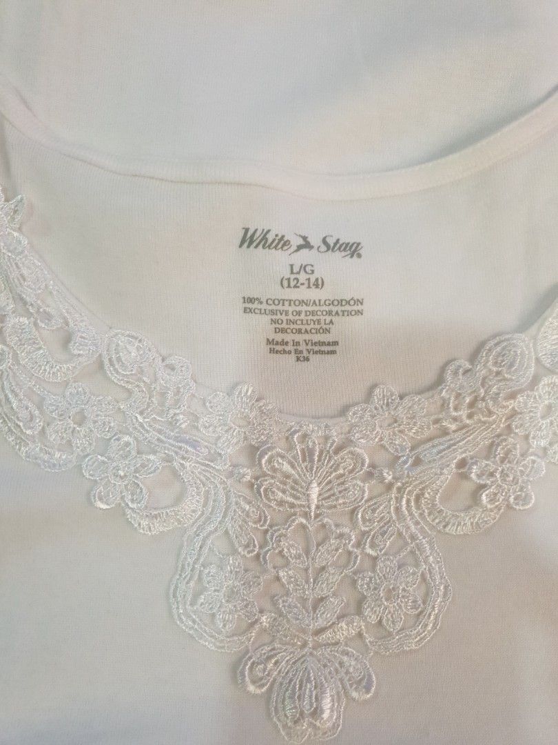 Sleeve less 1 (Category: Everything Else Others) located in Cavite. Submitted by assortedbymickeymouse (Listing ID 1327795120, Image 3). Description: Brand: white stag S: s/l (on tag) color: white.