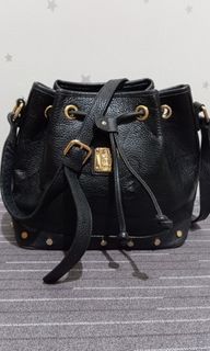 (Kategori: ) berada di . Dikirim oleh novenapreloved (ID iklan 1327881154, Gambar 1). Deskripsi: .