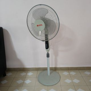 (Category: ) located in . Submitted by sjb888 (Listing ID 1327778494, Image 1). Description: .