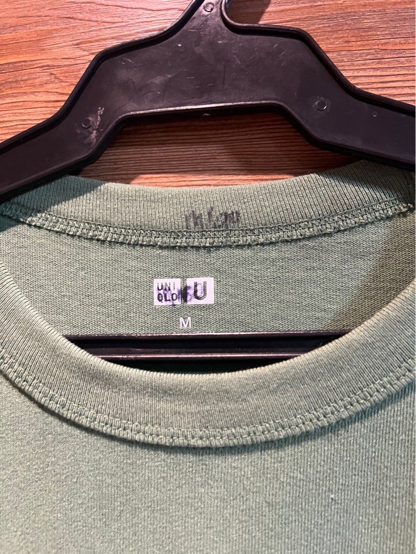 Uniqlo Olive Green Shirt (Category: Tshirts & Polo Shirts ) located in Pasig City. Submitted by AnythingPH (Listing ID 1327803532, Image 2). Description: Selling! Uniqlo Olive Green Shirt Size: Medium Used twice only. 9.5/10 Condition Php 395 only! .