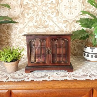 Vintage 2 door small wooden jewelry box