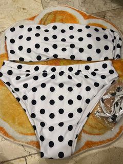 (Category: ) located in . Submitted by egscloset (Listing ID 1327887318, Image 1). Description: .