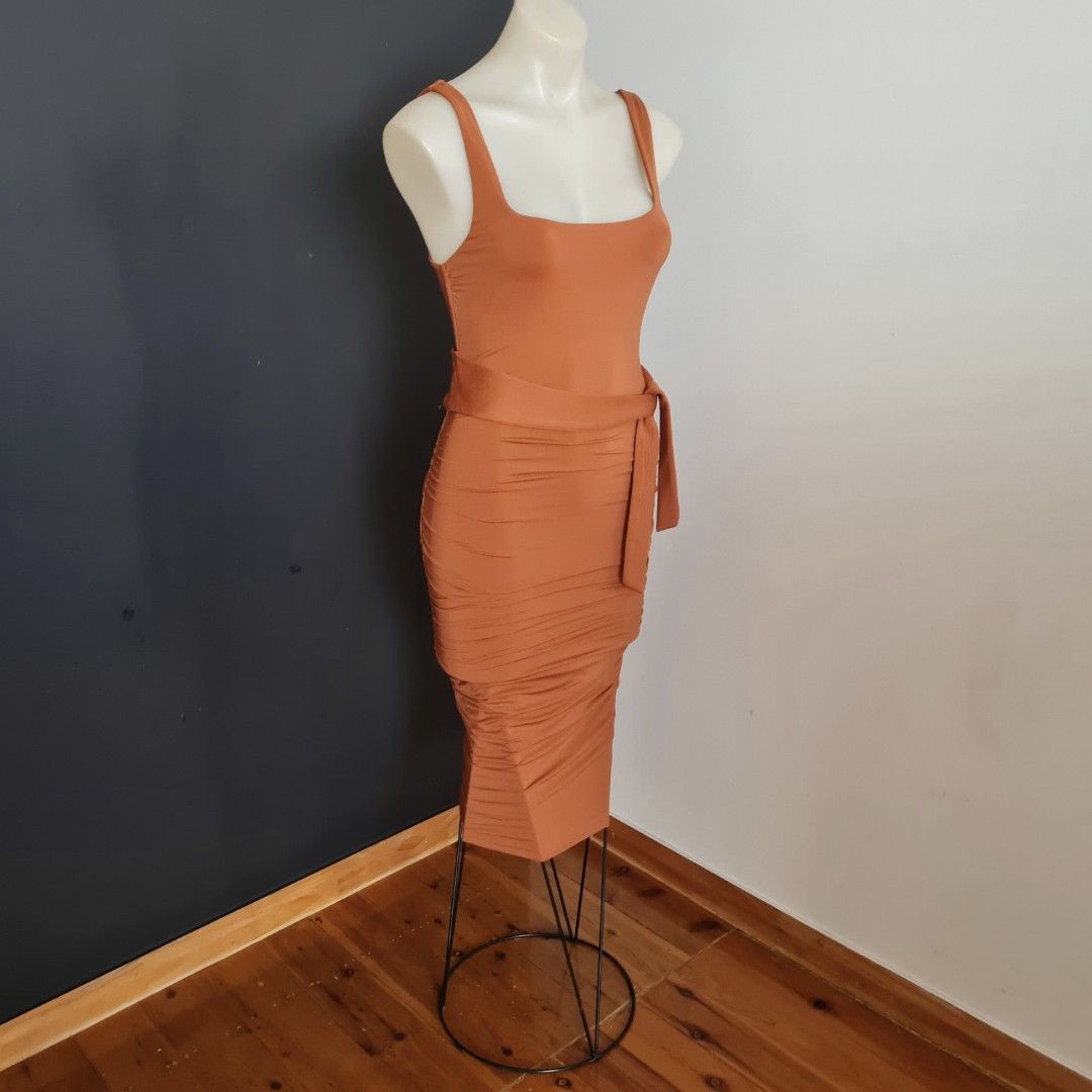 Women s size 1 KOOKAI Gorgeous Shilou rust bodycon midi dress EUC Women s Fashion Clothes on Carousell