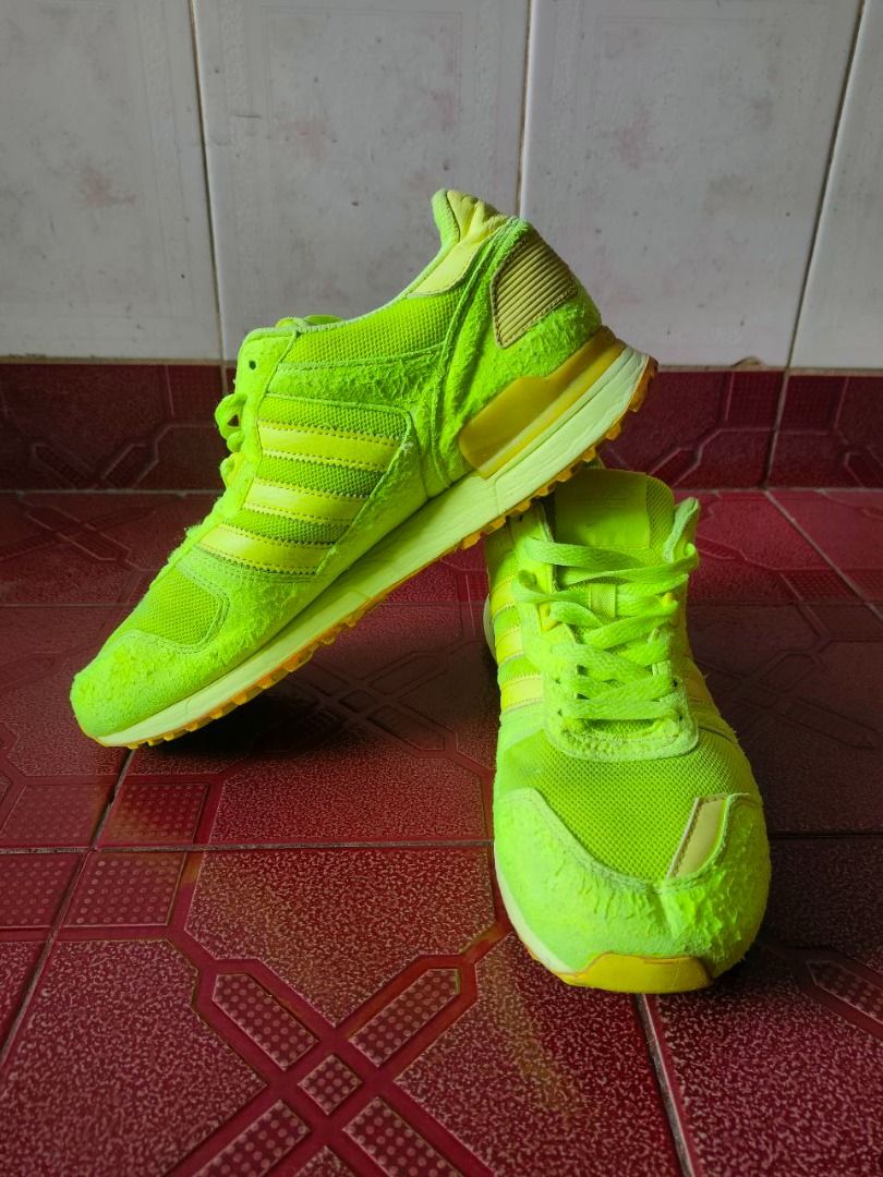 Adidas ZX 700 Neon Green Fesyen Pria Sepatu Sneakers di Carousell