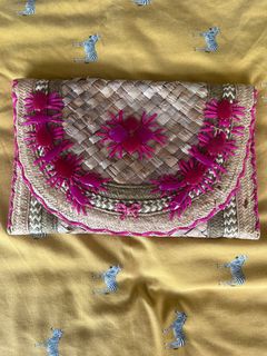 (Category: ) located in . Submitted by declutter1987 (Listing ID 1327894017, Image 1). Description: .