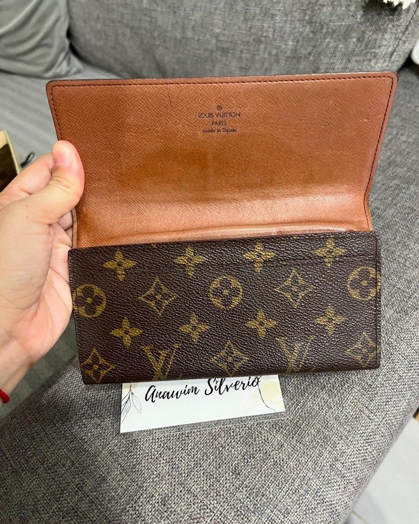 Authentic lv louis vuitton flap vintage wallet (Category: Luxury Bags & Wallets) located in Caloocan City. Submitted by alavishglam (Listing ID 1328009102, Image 1). Description: .