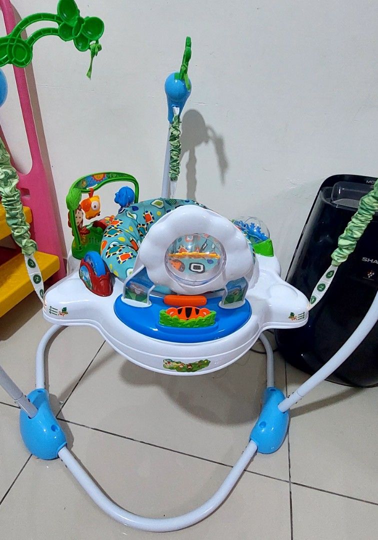 Baby jumper bouncer, Babies & Kids, Infant Playtime on Carousell