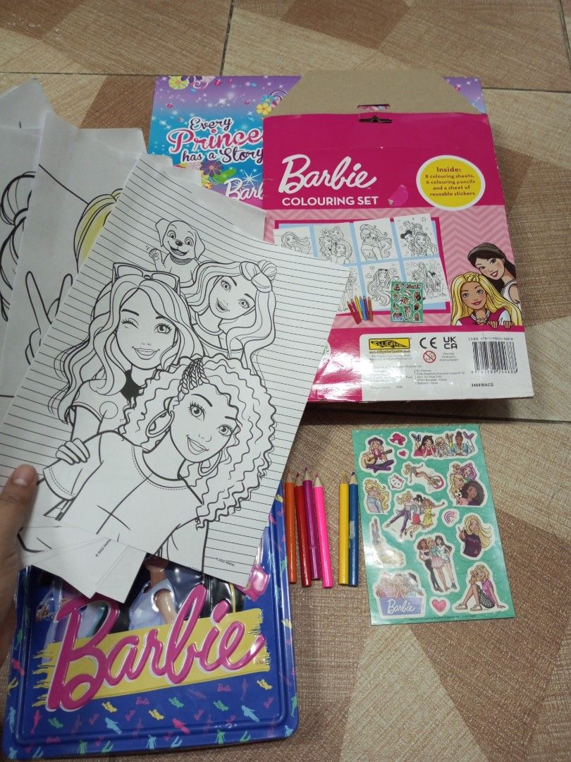 Barbie bundle (Category: Kids Toys) located in Santiago. Submitted by aceheart0118672 (Listing ID 1327912242, Image 3). Description: minimal signs of usage sa barbie handle case.