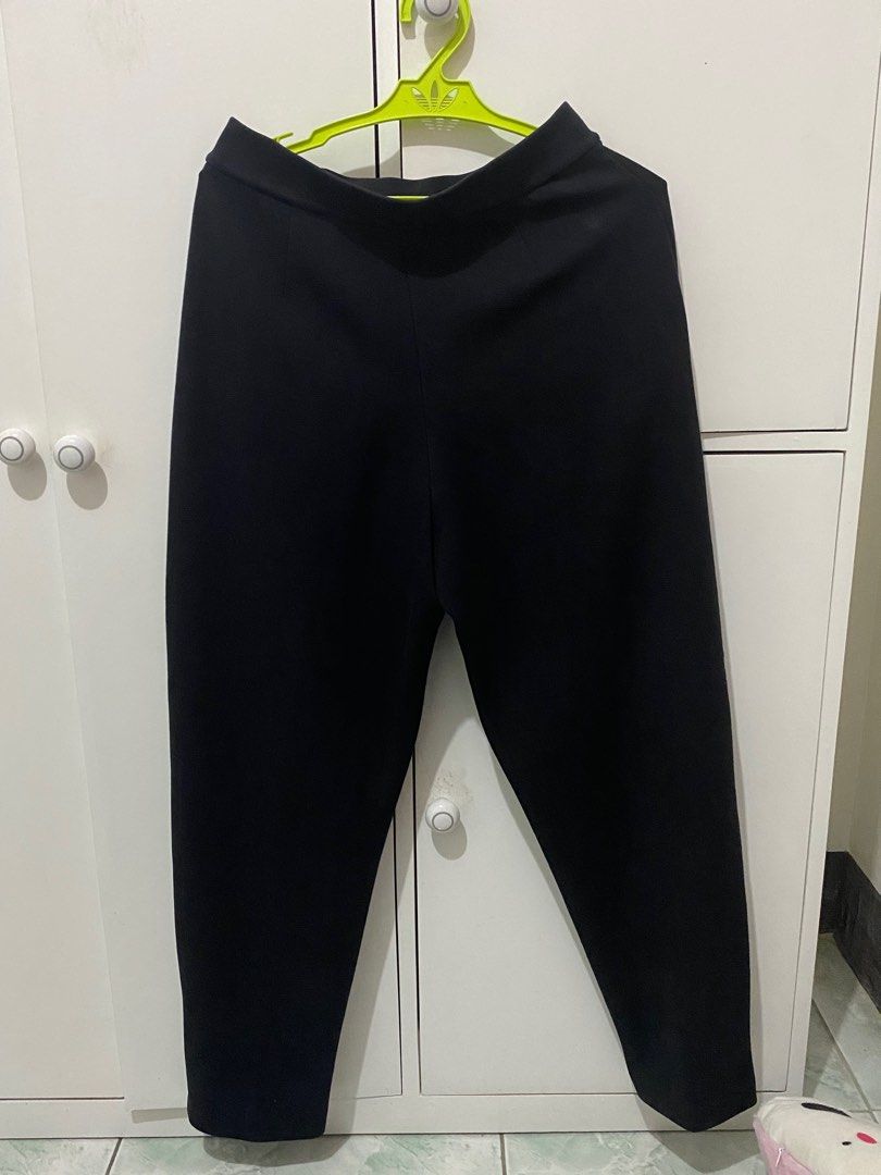 Black Pants (Category: Other Bottoms) located in Cainta. Submitted by bubblefaairy (Listing ID 1328002198, Image 1). Description: .