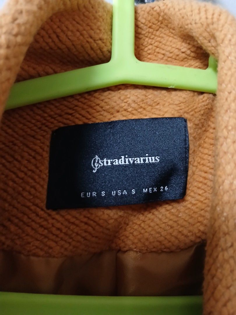Stradivarius Brown Wool Coat for Autumn / Winter (Category: Coats, Jackets and Outerwear) located in Paranaque City. Submitted by khellyn-d (Listing ID 1327949615, Image 3). Description: ➡️ Please manage your expectation..