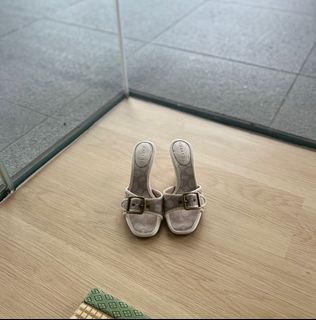 (Category: ) located in . Submitted by shopdroppin (Listing ID 1327943239, Image 1). Description: .
