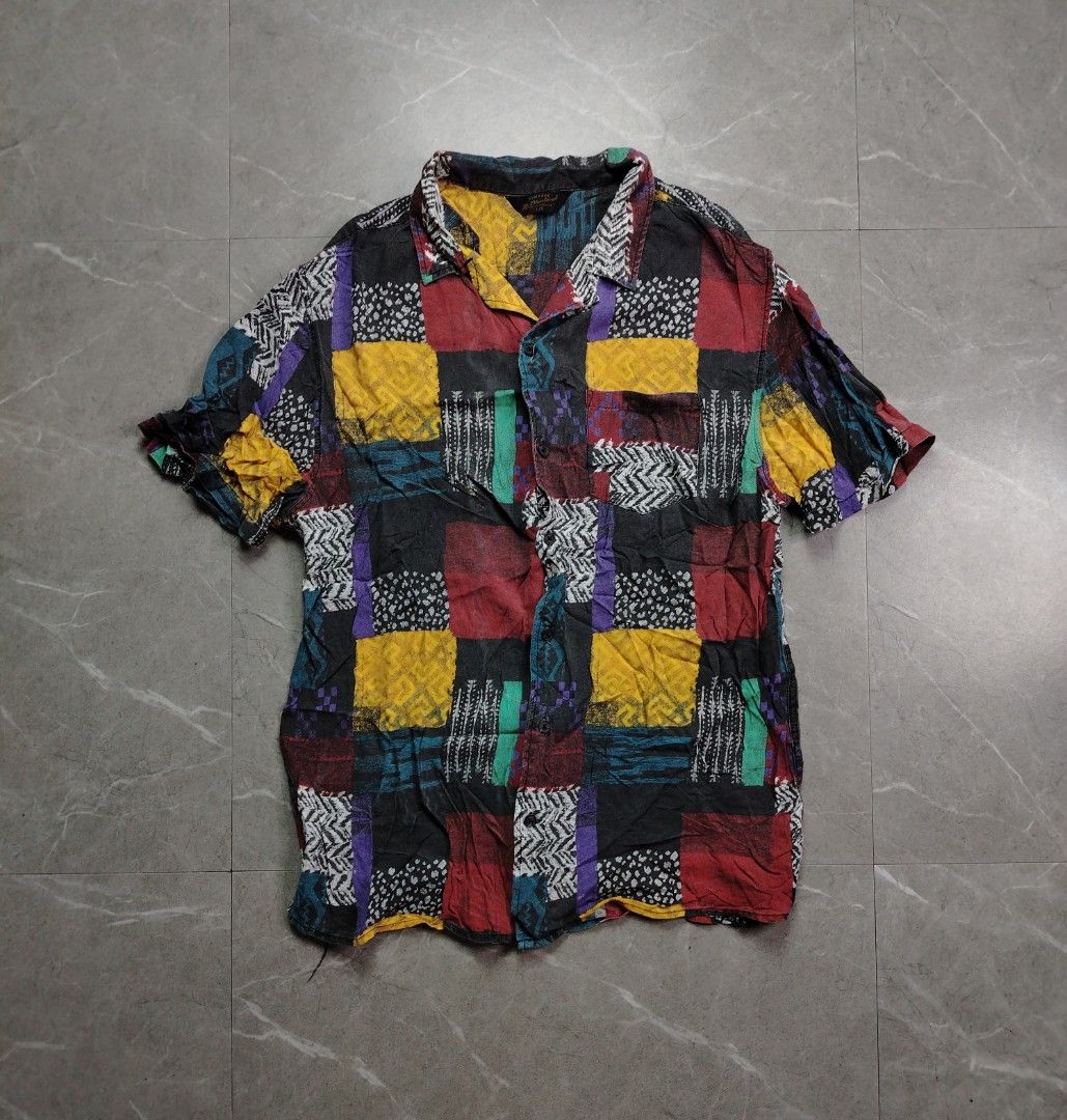 COTTON ON - VINTAGE REMASTERED (Category: Tshirts & Polo Shirts ) located in Quezon City. Submitted by nfh93_____ (Listing ID 1328046411, Image 1). Description: .