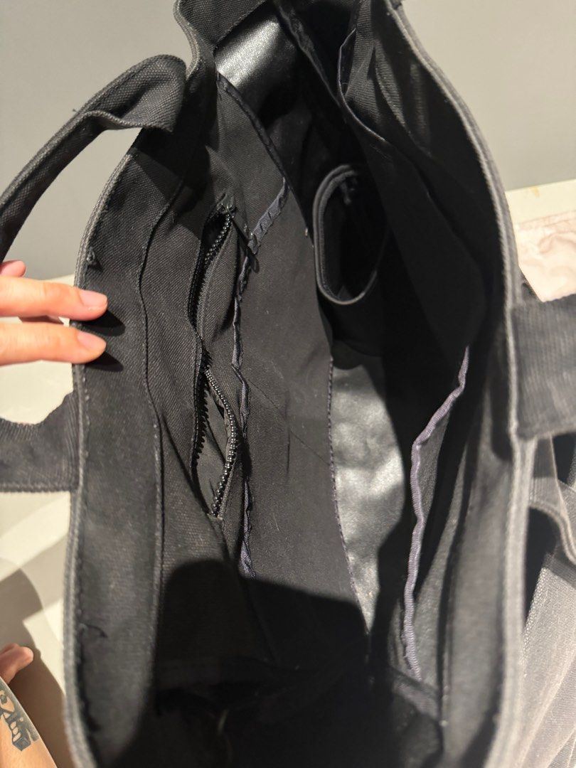 Dagne Dover Large Vida Tote Bag (Category: Tote Bags) located in Singapore. Submitted by thetippingjar (Listing ID 1327956515, Image 2). Description: Lightly used large black Dagne Dover Tote bag. Selling cause too big for me. Loads of compartments (see pic). Can fit laptop, big water bottle, gym or beach stuff, easy access phone pocket. .