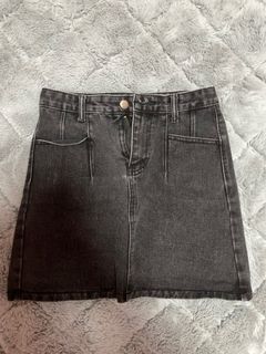 (Category: ) located in . Submitted by closetdeclutter08 (Listing ID 1328029591, Image 1). Description: .