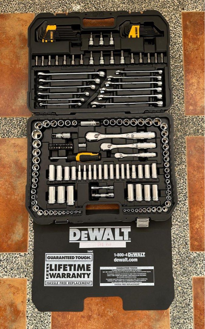 Dewalt 173 piece tool set clearance