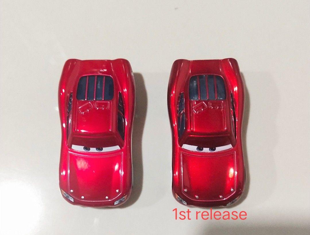 Disney Pixar CARS Crusin' Lightning McQueen 1st Release Movie Moments
