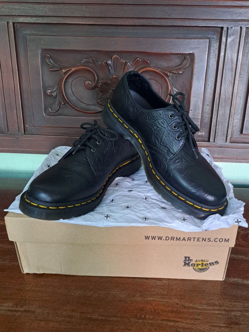 Dr martens floral emboss 1461 top