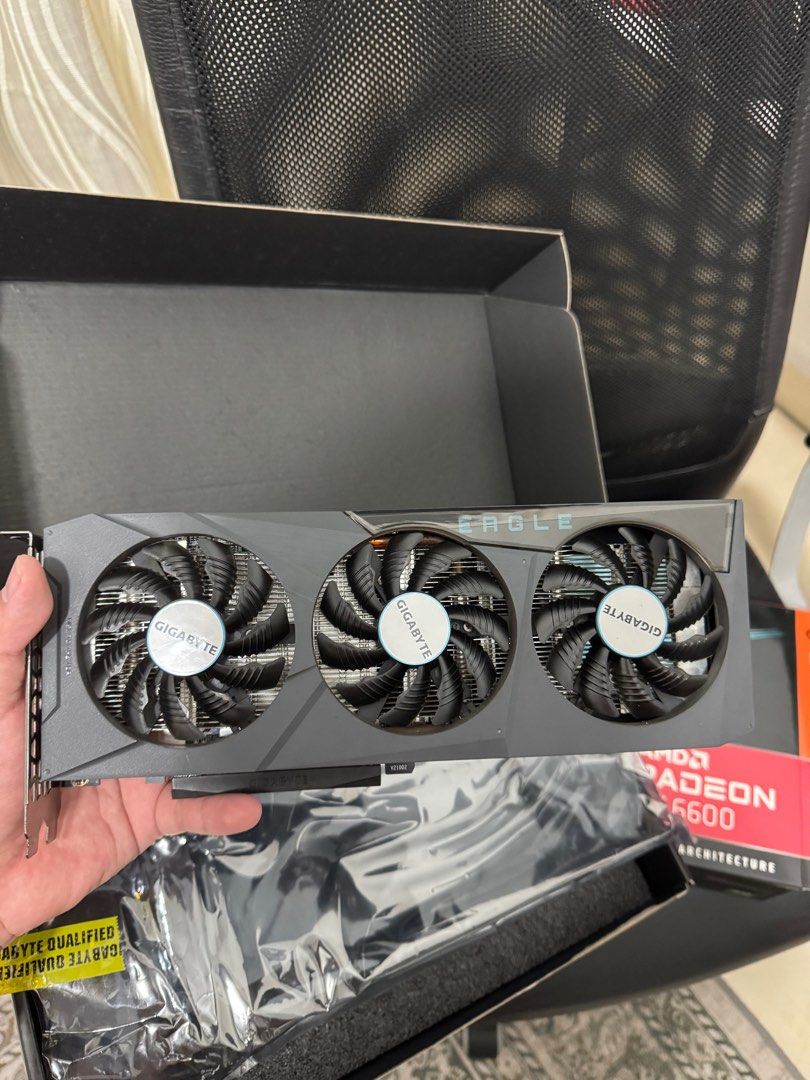 Gigabyte RX6600 Eagle, Computers & Tech, Parts & Accessories, Computer