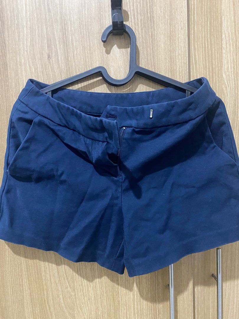 Giordano Shorts (Category: Shorts) located in Makati City. Submitted by jpare (Listing ID 1328001555, Image 1). Description: Navy Blue shorts. Very classy ‘to. .