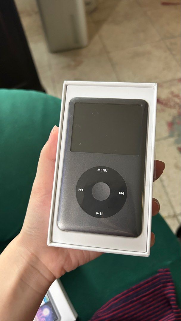 iPod classic 160g 全新未開封膜還在