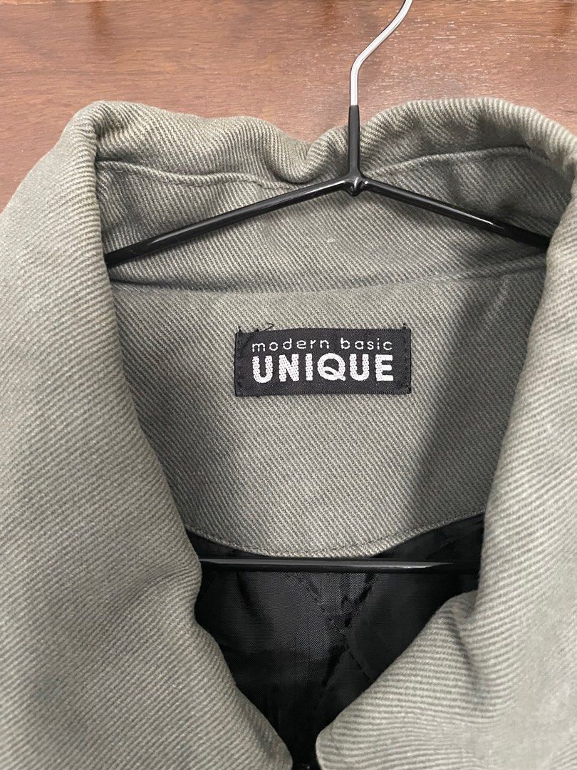 Jacket (Category: Coats, Jackets and Outerwear) located in Kuala Lumpur. Submitted by ammarrz (Listing ID 1327980093, Image 3). Description: Size L(24/27).