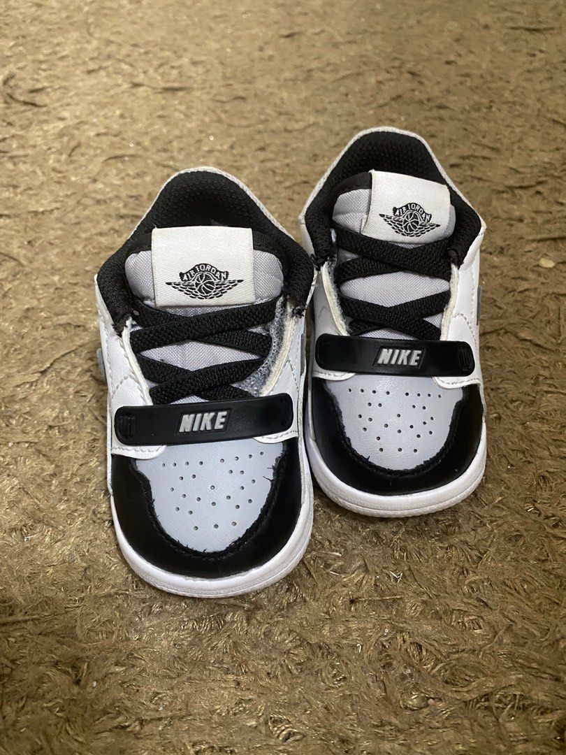 Jordan (Category: Babies & Kids Fashion) located in San Fernando. Submitted by a.de.clutter (Listing ID 1328044521, Image 2). Description: Slightly negotiable Size: US 4C Personally bought in USA .