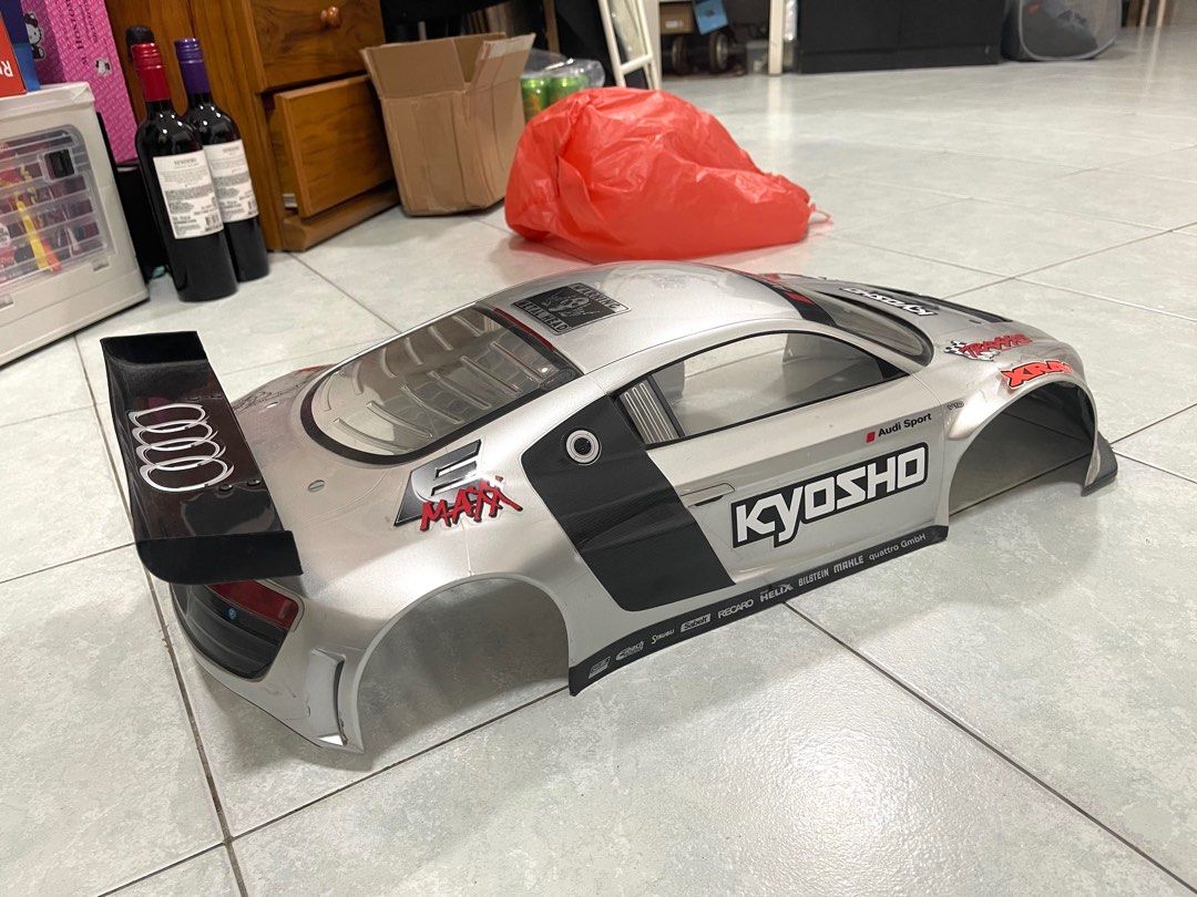 Kyosho 1/8 scale gt2 ve body shell and 1/8 scale protoform clear body ...