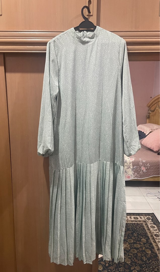 lilit pleated shawl