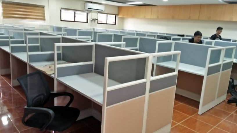/MODULAR/WORKSTATION TABLE // OFFICE PARTITION // THEATER CHAIR ...