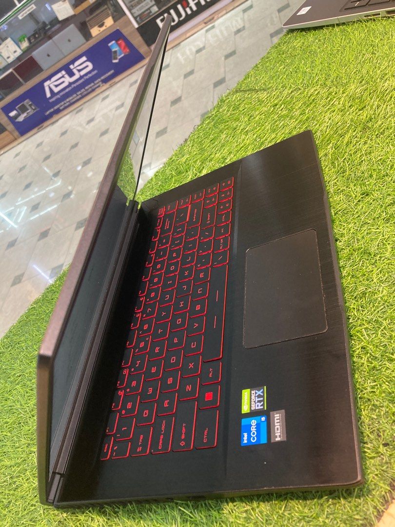 Msi-NL Elndhoven 5706 5692 ER be son Intel Core i5. 11gen. Ram 16