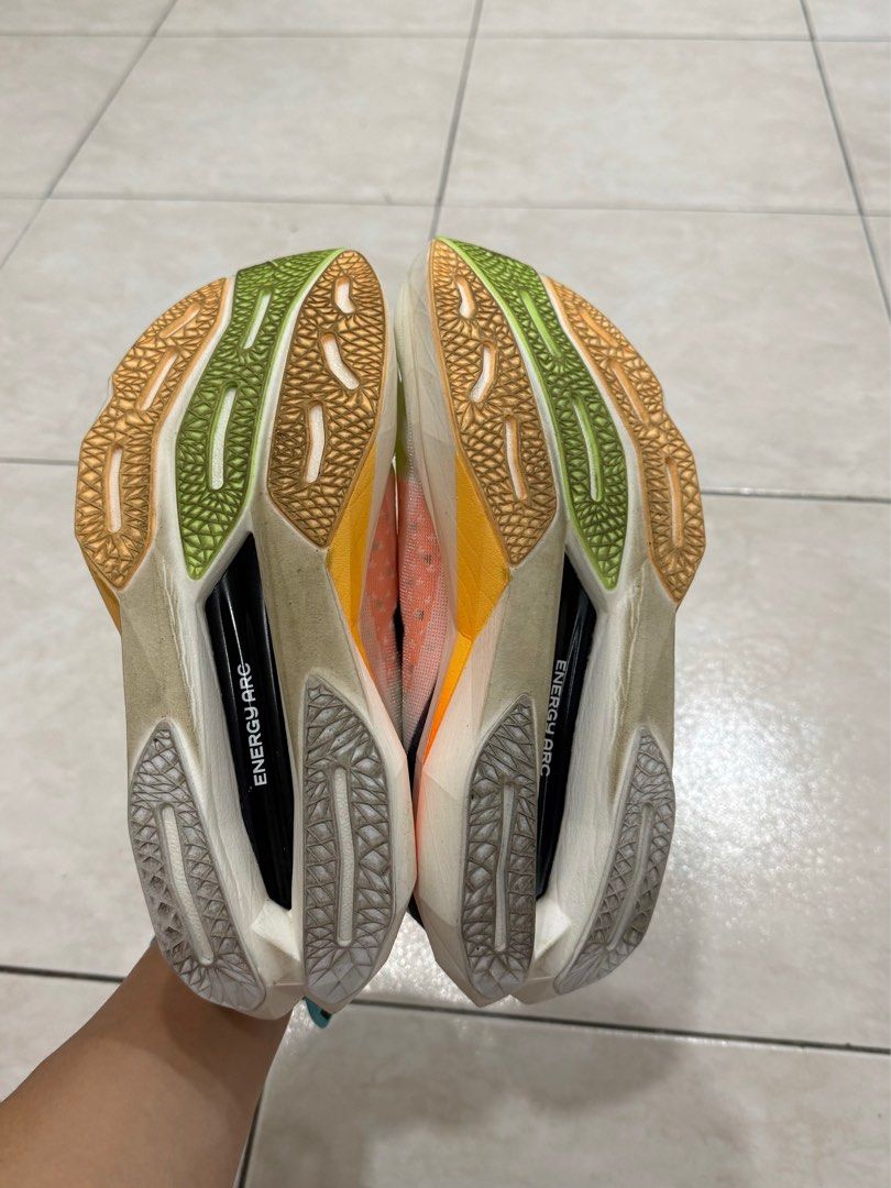 New Balance FuelCell SuperComp Elite v4