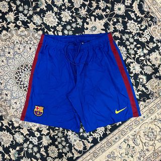 (Category: ) located in . Submitted by izzuthriftstore (Listing ID 1328018120, Image 1). Description: .