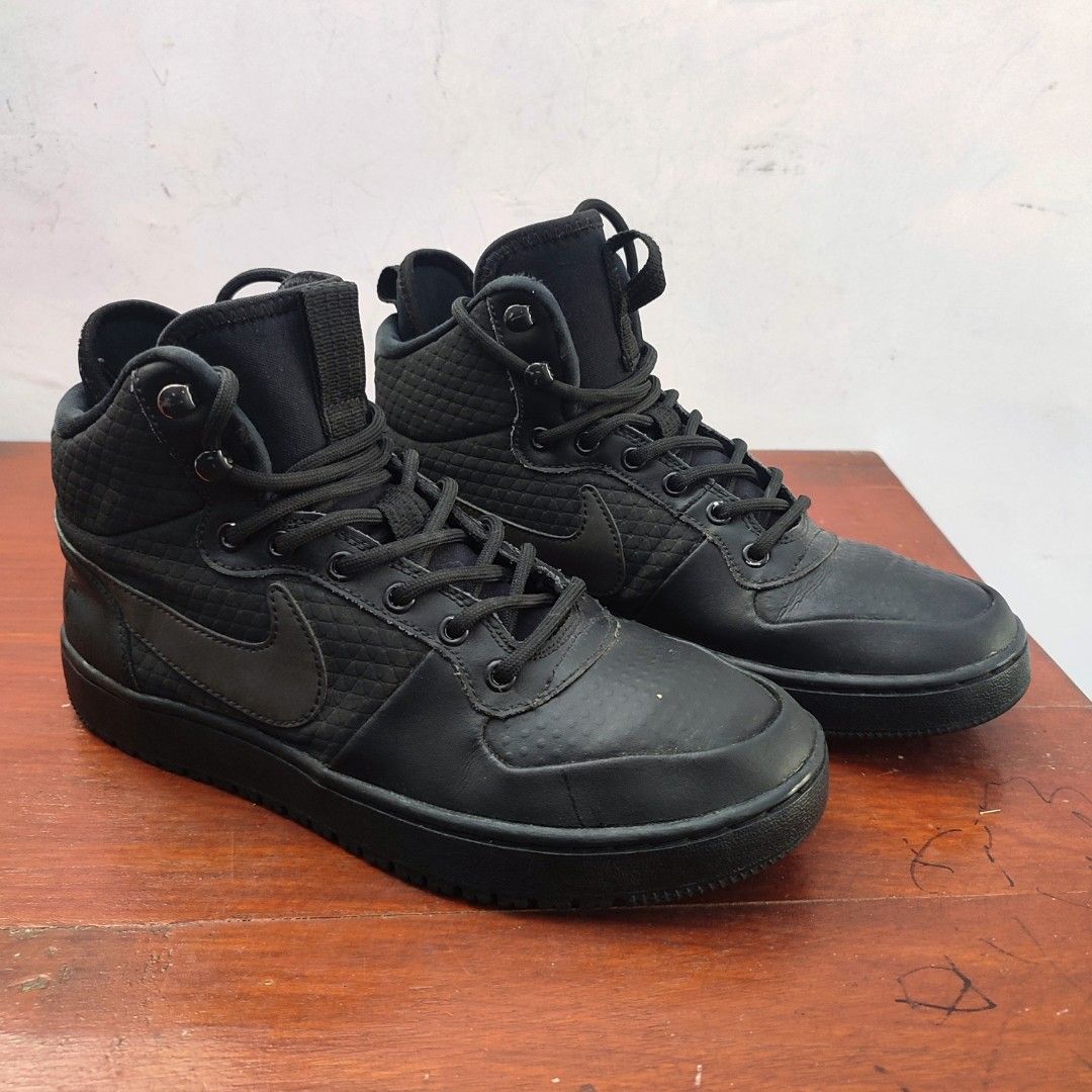 Nike Court Borough Mid Winter Trainers sz 40 25 Fesyen Pria Sepatu Sneakers di Carousell