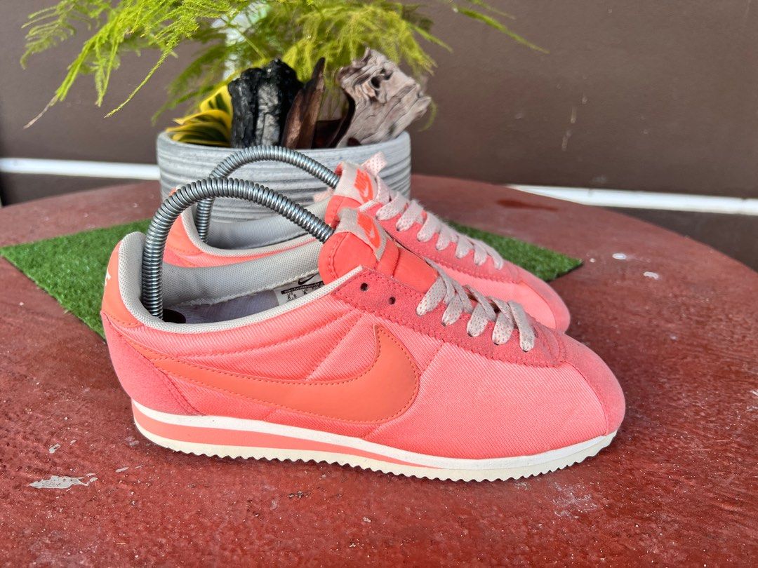 nike women's classic cortez nylon shoe