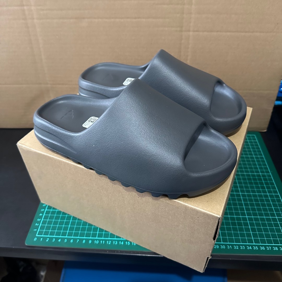Yeezy 1/2 ORIGINAL Yeezy Slides Slate Grey Men Adidas Slide Sendal