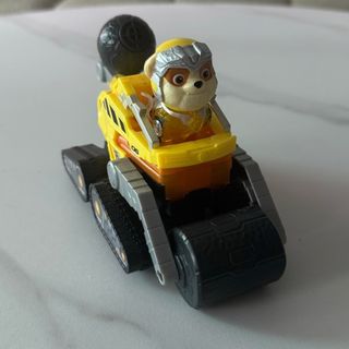 (Category: ) located in . Submitted by ellenluck (Listing ID 1327985883, Image 1). Description: .