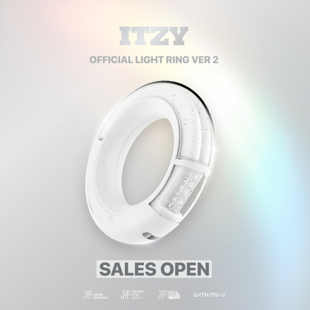 [PO] ITZY OFFICIAL LIGHT RING VER 2, Hobbies & Toys, Collectibles