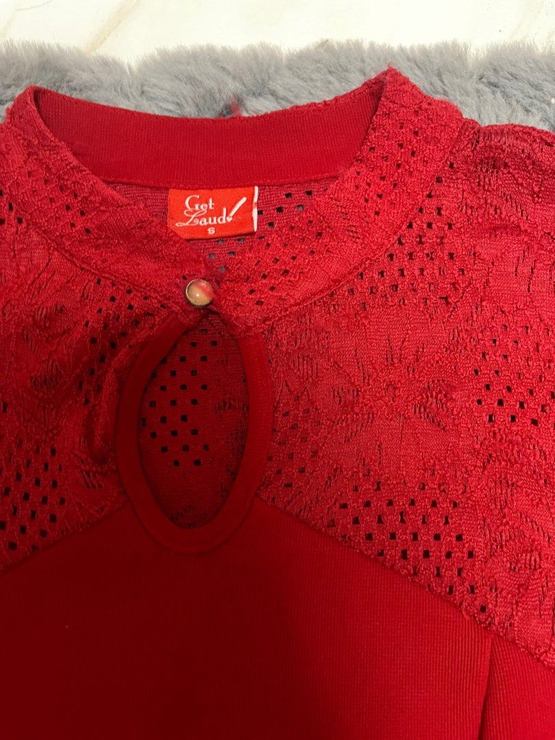 Red Dress (Category: Dresses) located in Manila. Submitted by closetdeclutter08 (Listing ID 1328029049, Image 2). Description: Used this for prom before! Still pretty Size: fits S-M.