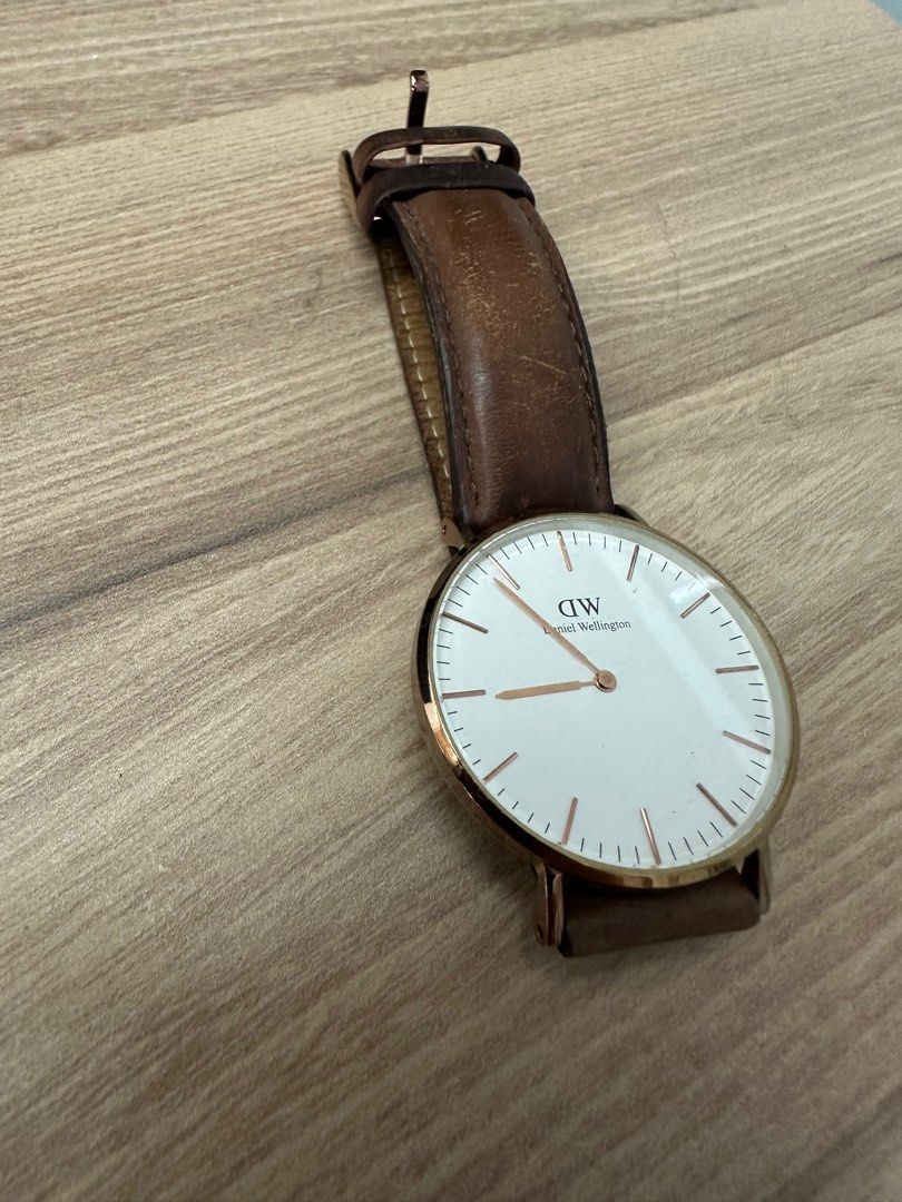 Rose Gold Daniel Wellington Watch Men s Fashion Watches Accessories Watches on Carousell