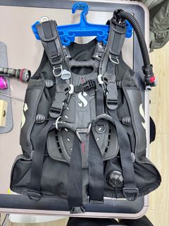 （分類：）位於 。 由 lamlam123123 提交（商品編號 1328037222，圖片 1）。簡介： 。