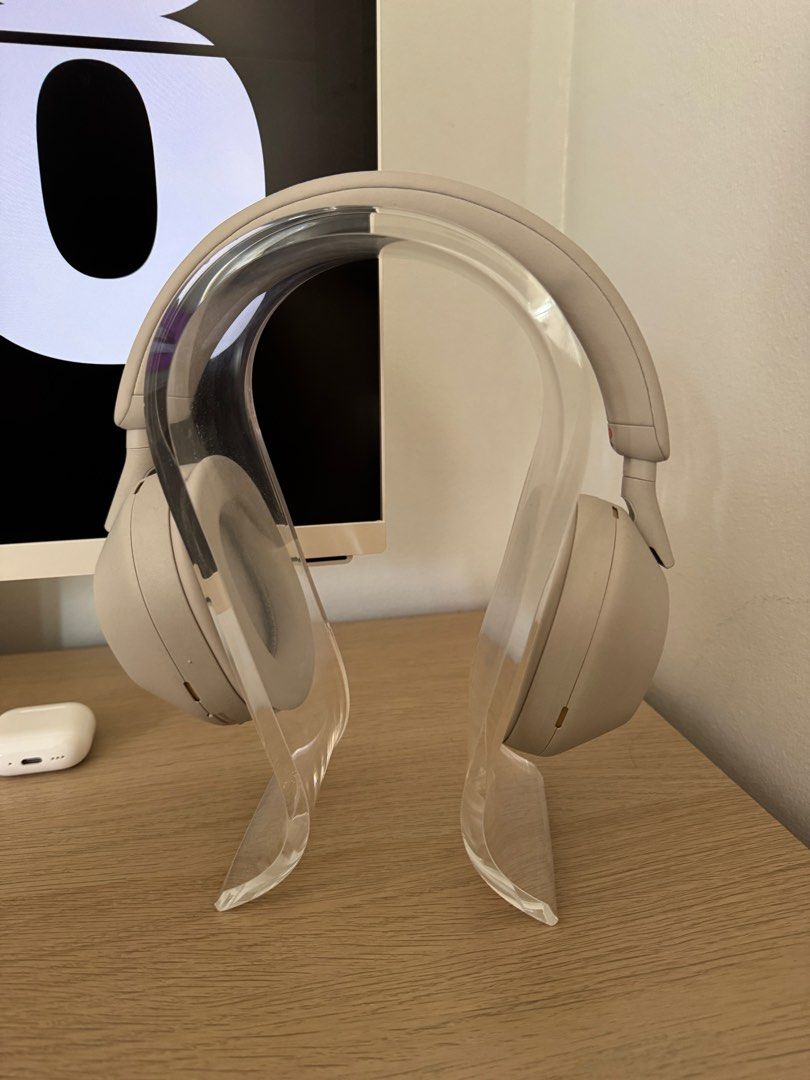 Sony WH1000XM5 (XM5) (Category: Headphones & Headsets) located in Quezon City. Submitted by denisebotor (Listing ID 1327932511, Image 1). Description: Rarely Used.