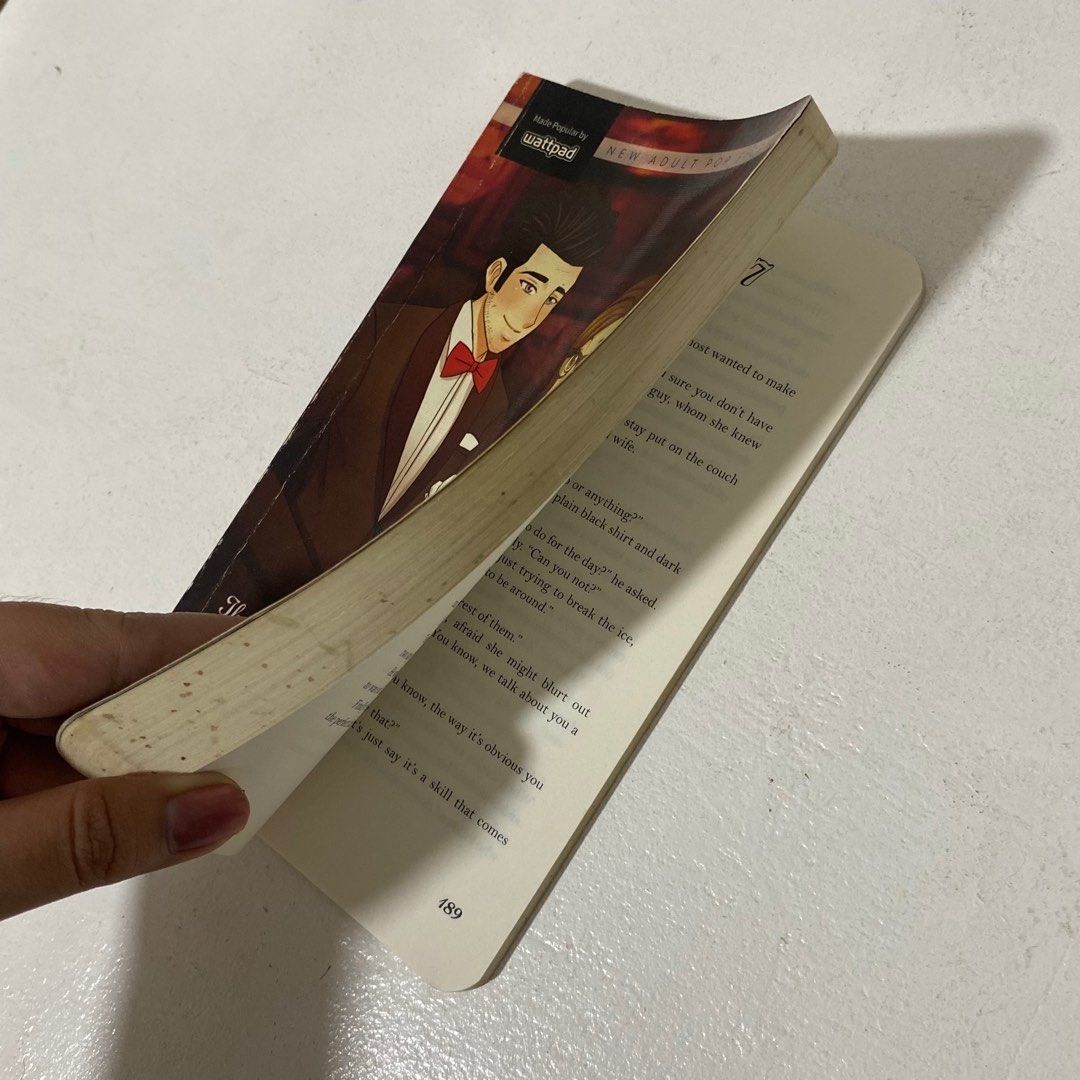 The Bachelor By Greenwriter - PRELOVED (Category: Storybooks) located in Valenzuela. Submitted by selcycle (Listing ID 1328055584, Image 3). Description: ✿ location: ugong, valenzuela city ✿ mop: gcash or bpi bank transfer ✿ mod: j&t or lalamove ✿ meet up: around morayta/españa message me for more pictures and/or if you have any question 🫶🏻.