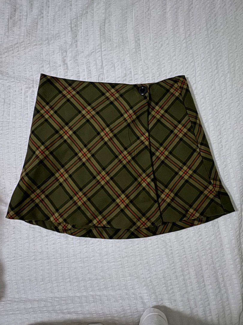 Unif green plaid skirt on sale