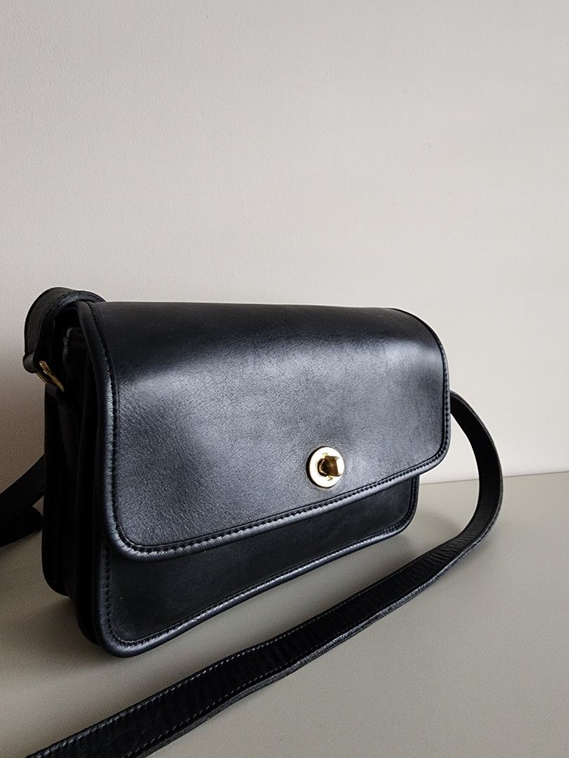 Vintage Coach Pre 1994 Compartment bag in black Women s Fashion Bags Wallets Cross body Bags on Carousell