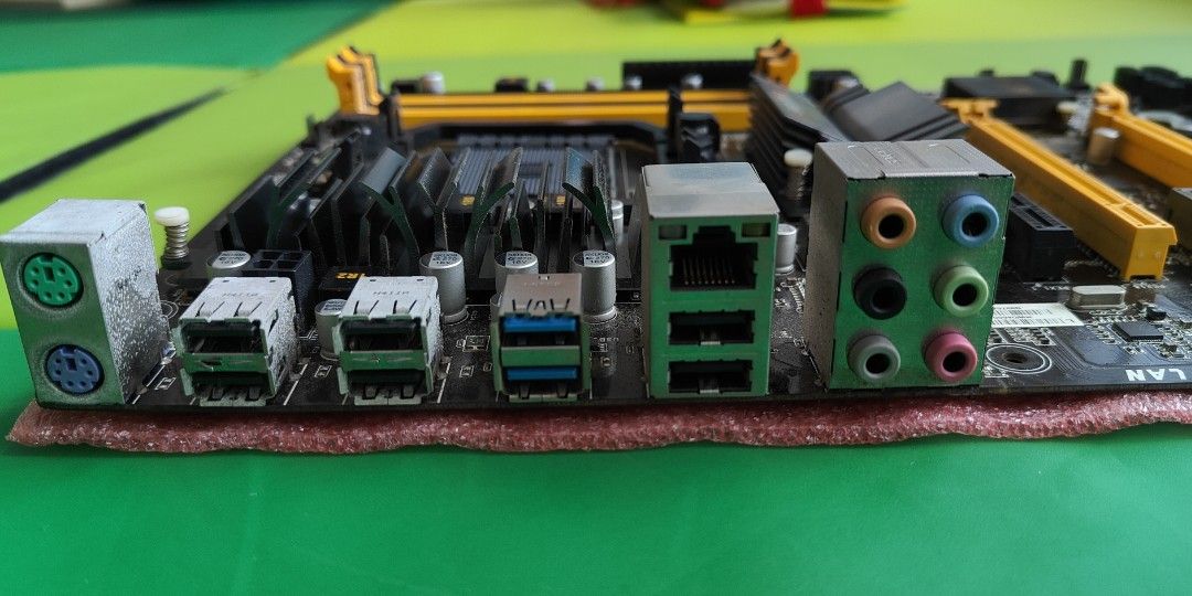 WTS AMD970 AM3 Motherboard AMD FX 8320 CPU DDR3 2x4GB RAM Arctic Freezer7