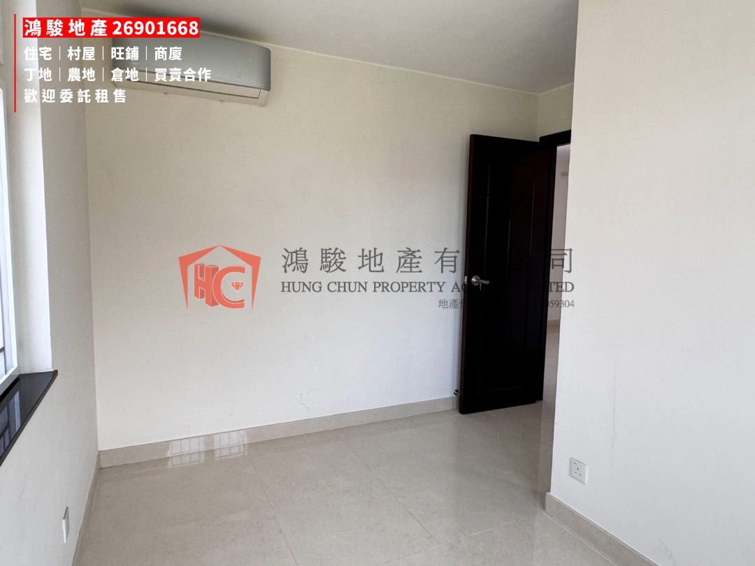 FOR RENT - Fanling Village House, 3-bedroom, 1 living room, with parking space63437737570433112