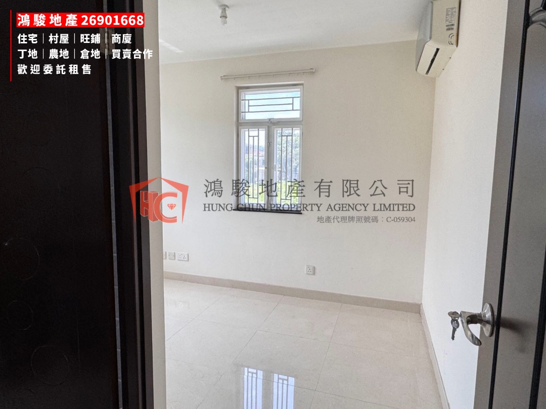 FOR RENT - Fanling Village House, 3-bedroom, 1 living room, with parking space63437737570433114