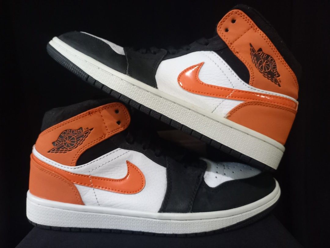 Air Jordan mid Shattered backboard
