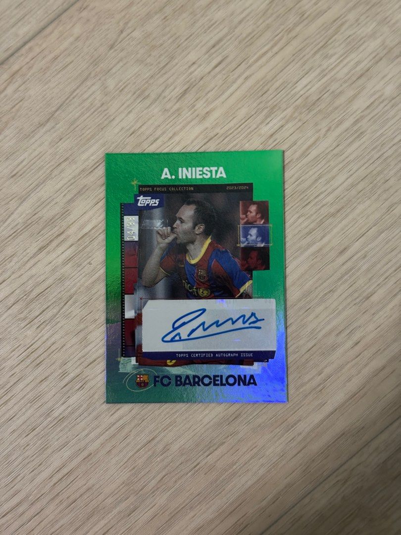 Andres Iniesta Auto /99 Topps focus barcelona, Hobbies & Toys 