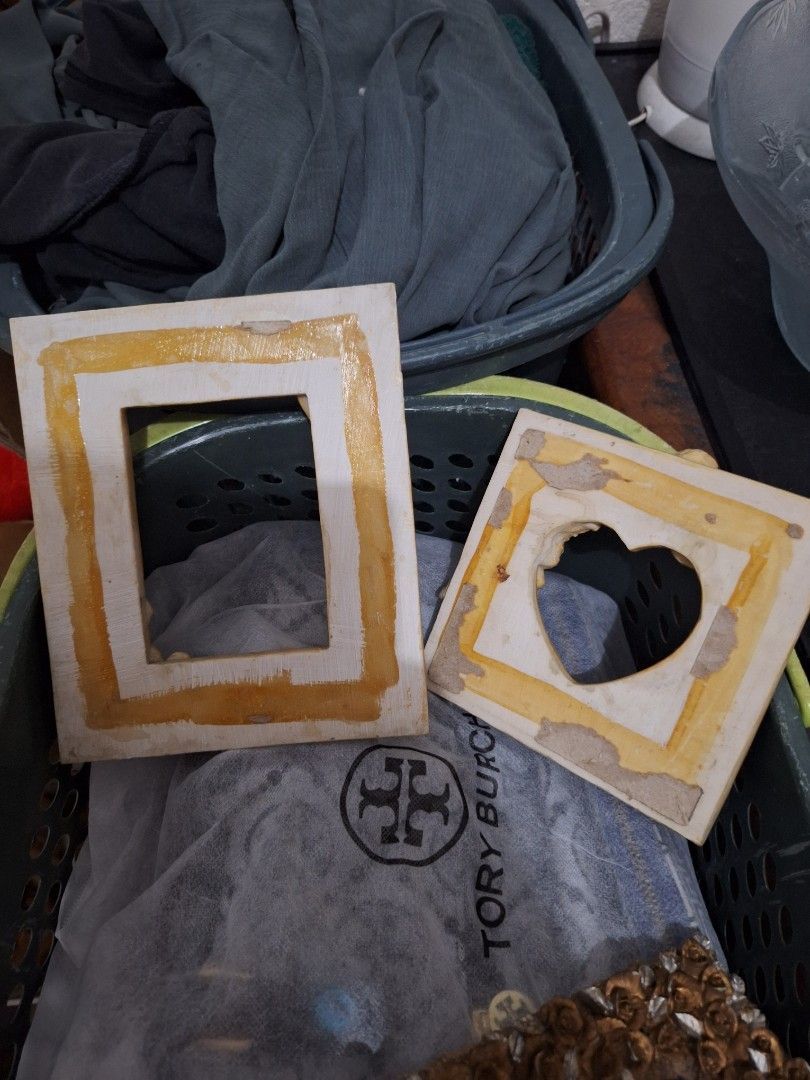 Angelic Frames Ceramic (Category: Frames & Pictures) located in Calatagan. Submitted by zigi_finds (Listing ID 1328202951, Image 2). Description: shipping via j&t. payment via gcash or bpi.